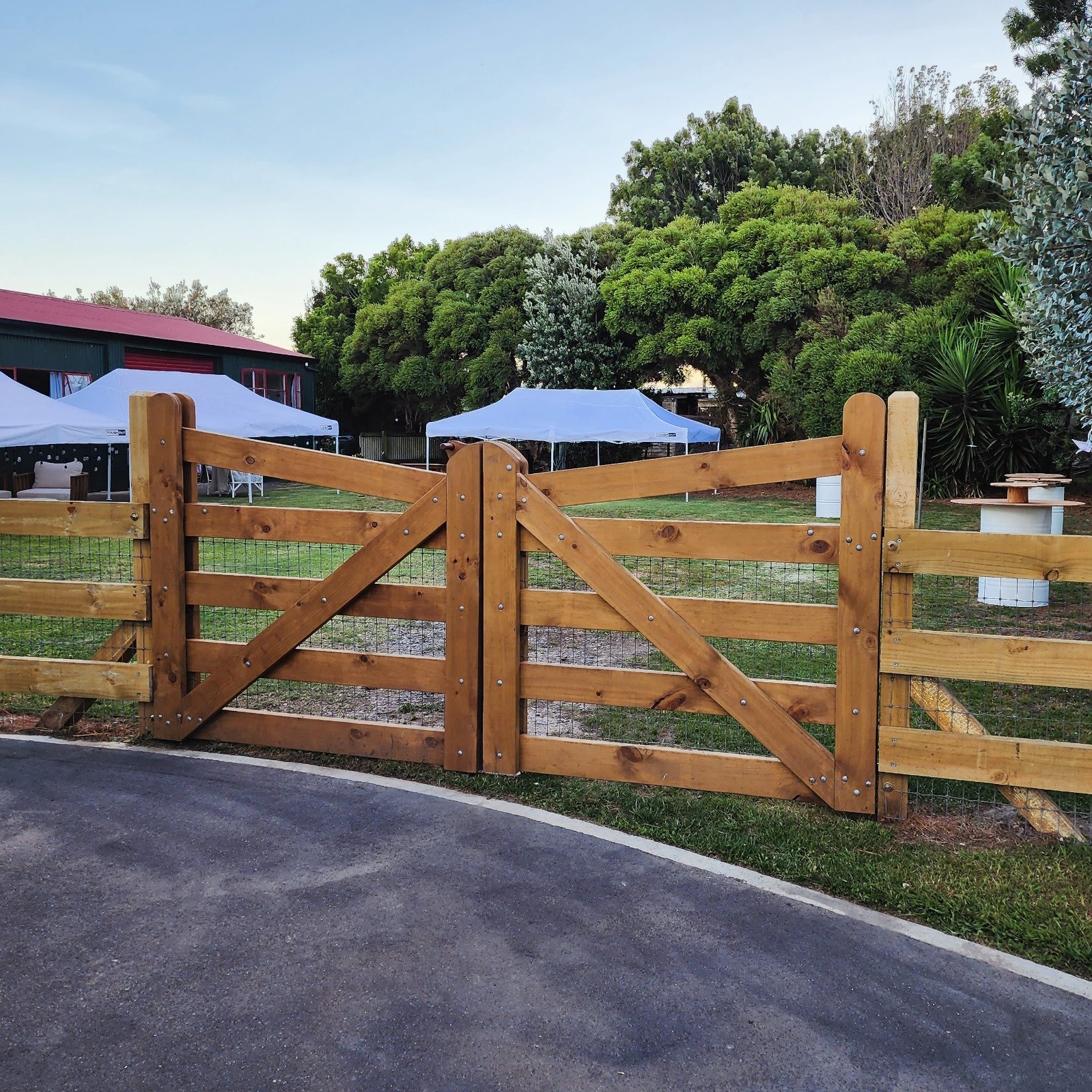 gate builders hawkes bay